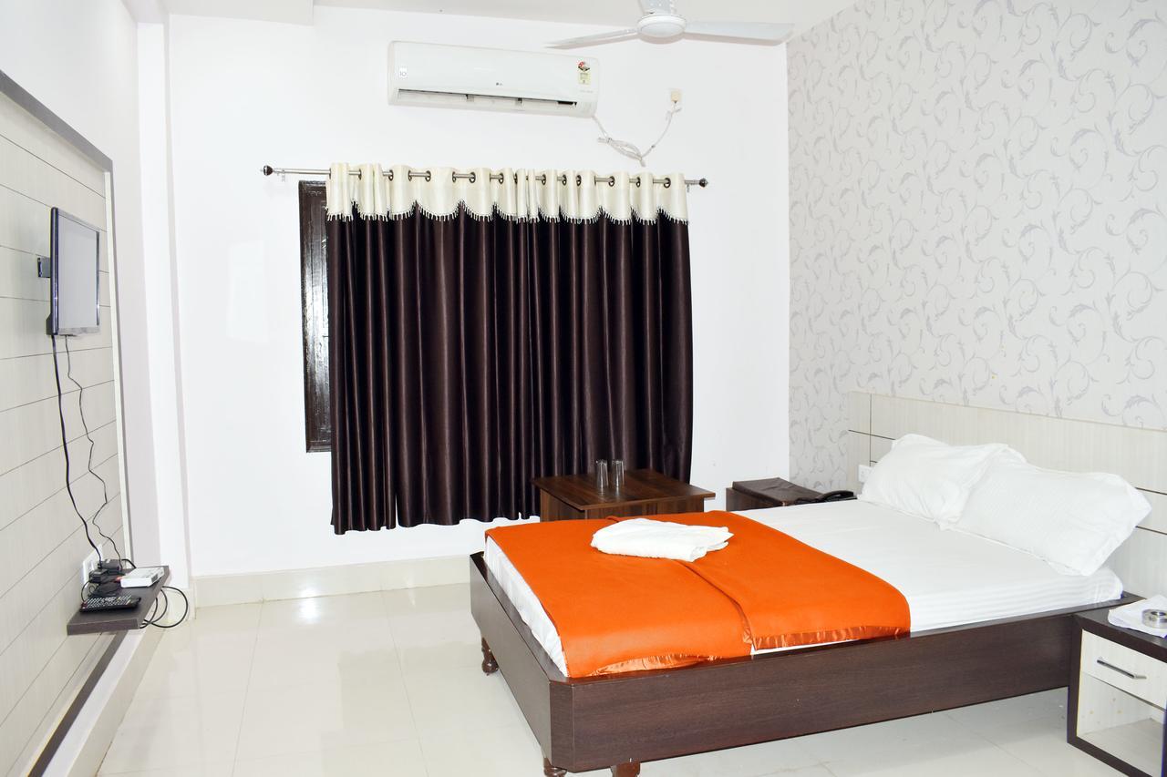 Balangir Hotel Triveni المظهر الخارجي الصورة