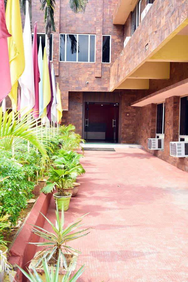 Balangir Hotel Triveni المظهر الخارجي الصورة
